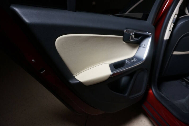 2013 Volvo S60 T5 Premier Plus