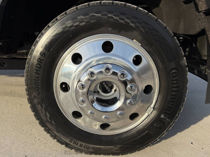 2026 Ford F-450 Super Duty Platinum