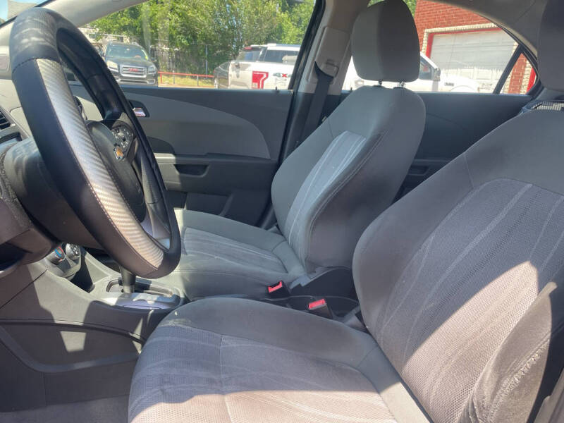 2016 Chevrolet Sonic LT Auto