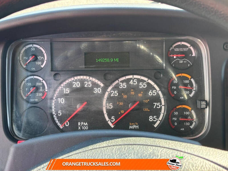 2021 Freightliner M2 106