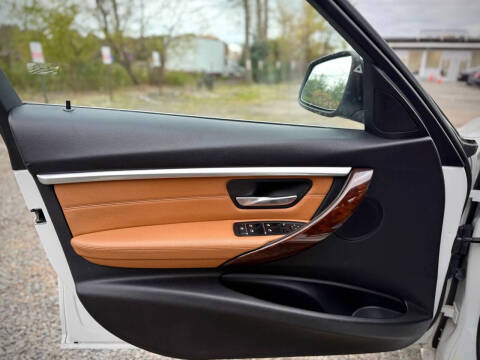 2018 BMW 3 Series 330i xDrive