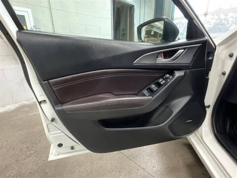 2017 Mazda MAZDA3 Grand Touring