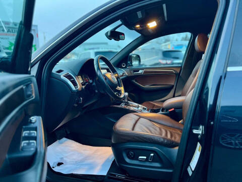 2016 Audi Q5 2.0T quattro Premium Plus