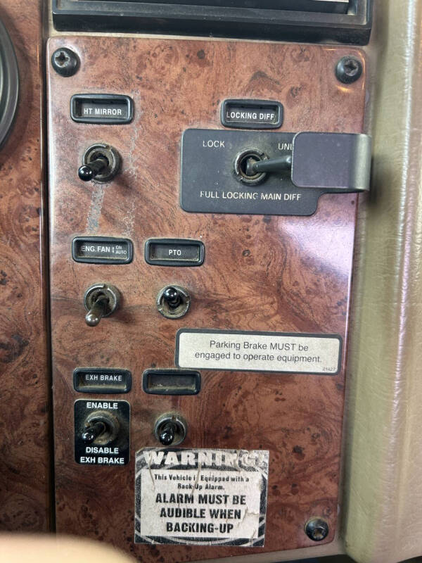 2006 Peterbilt 335 Mechanic's Truck