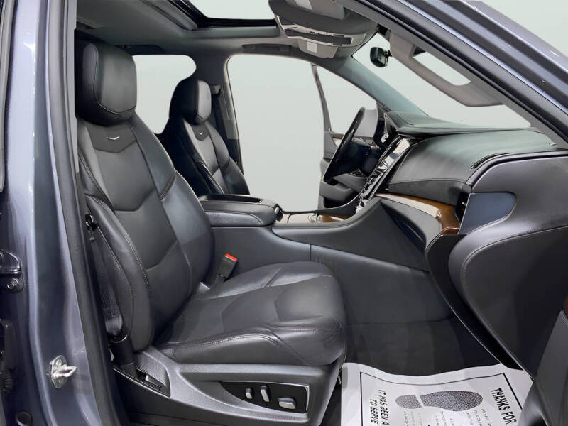 2020 Cadillac Escalade Luxury
