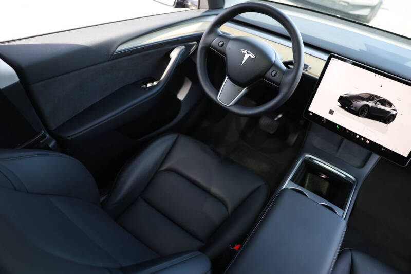 2023 Tesla Model Y Long Range