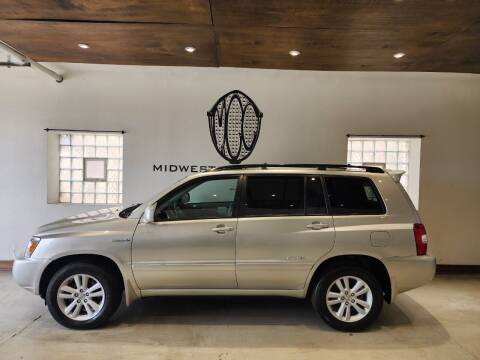 2007 Toyota Highlander Hybrid for sale at Midwest Car Connect in Villa Park IL