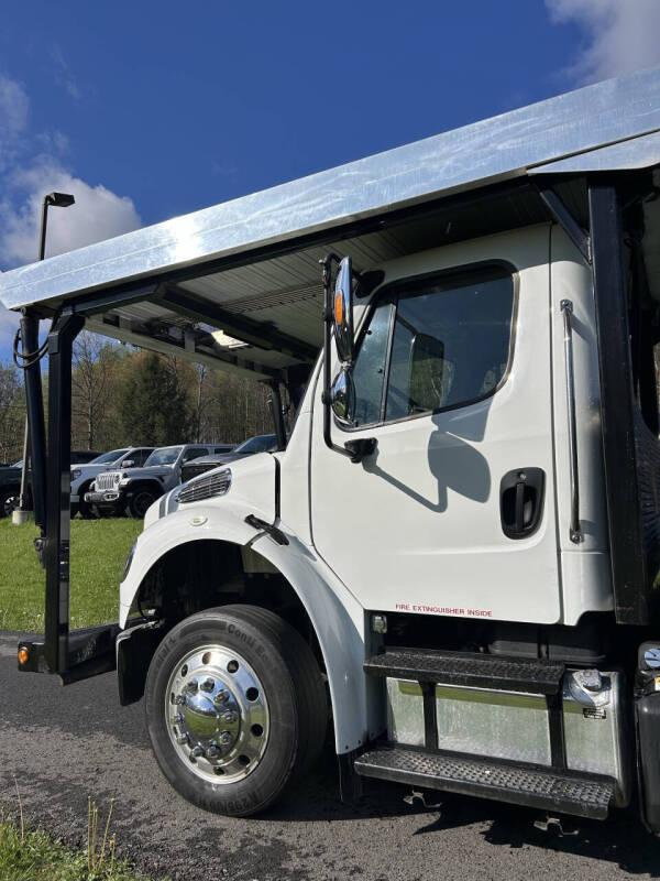 2019 Freightliner Business class M2