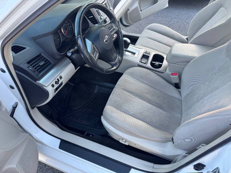 2013 Subaru Legacy 2.5i Premium