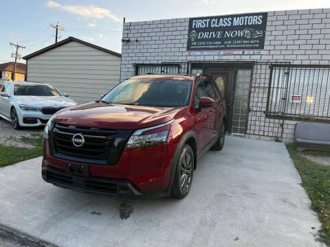 2022 Nissan Pathfinder SV
