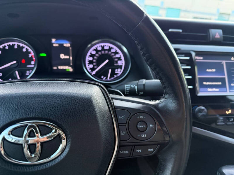 2019 Toyota Camry SE