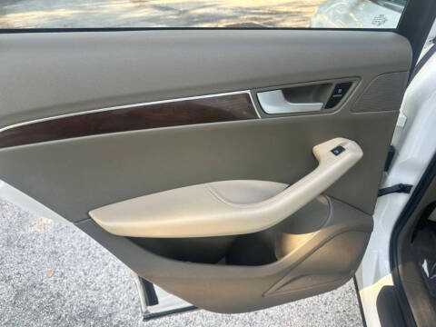 2012 Audi Q5 2.0T quattro Premium