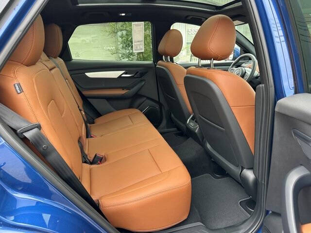 2025 VinFast VF8 Plus