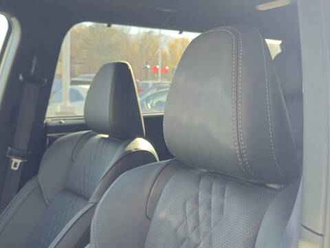 2025 Mitsubishi Outlander PHEV SEL Black Edition