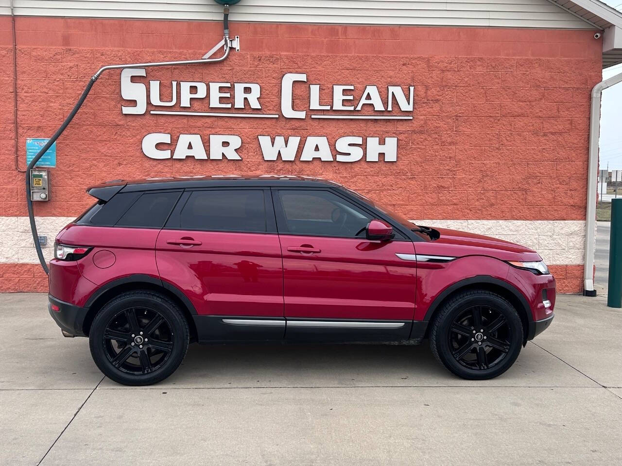 2015 Land Rover Range Rover Evoque for sale at Illinois Auto Wholesalers in Tolono, IL