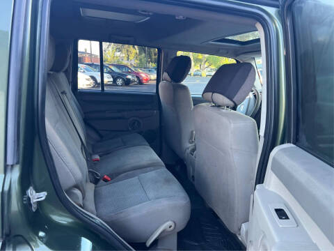 2008 Jeep Commander Sport