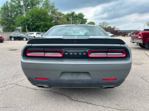 2018 Dodge Challenger SXT Plus