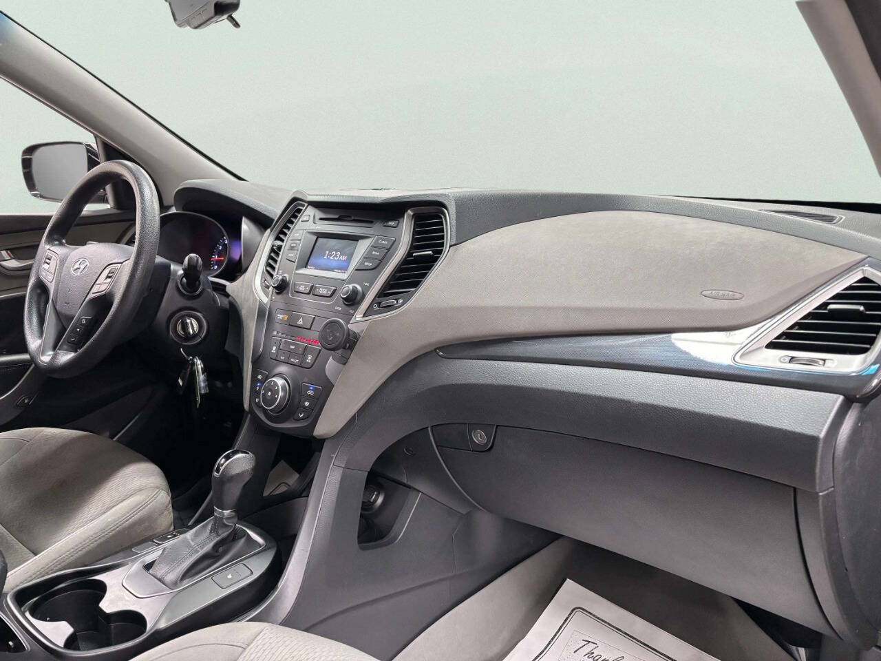 HyundaiSanta Fe Sport24