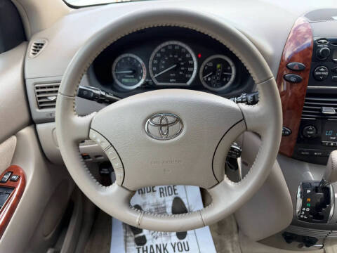 2004 Toyota Sienna XLE Limited 7 Passenger