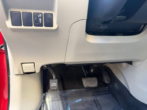 2012 Toyota Prius v Two
