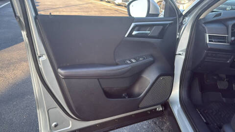 2025 Mitsubishi Outlander ES