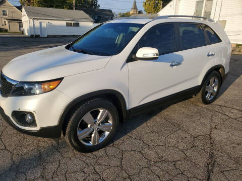 2013 Kia Sorento for sale at D -N- J Auto Sales Inc. in Fort Wayne IN