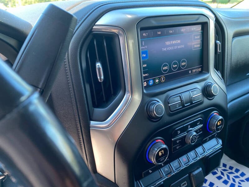 2019 Chevrolet Silverado 1500 LT photo 12