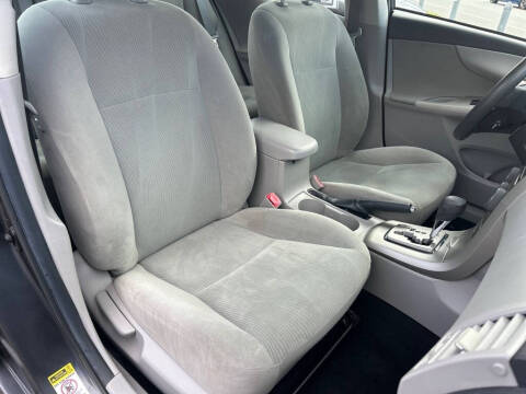 2012 Toyota Corolla LE