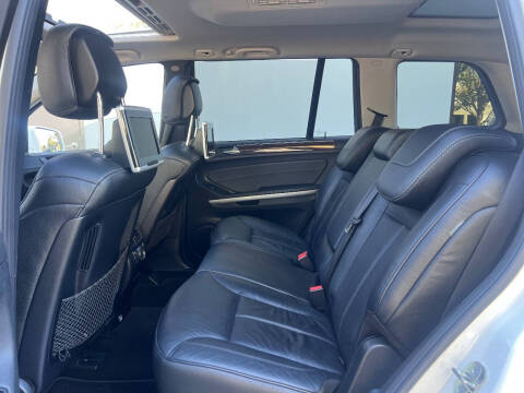 2011 Mercedes-Benz GL-Class GL 550 4MATIC