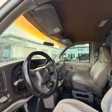 2001 Chevrolet Express G2500