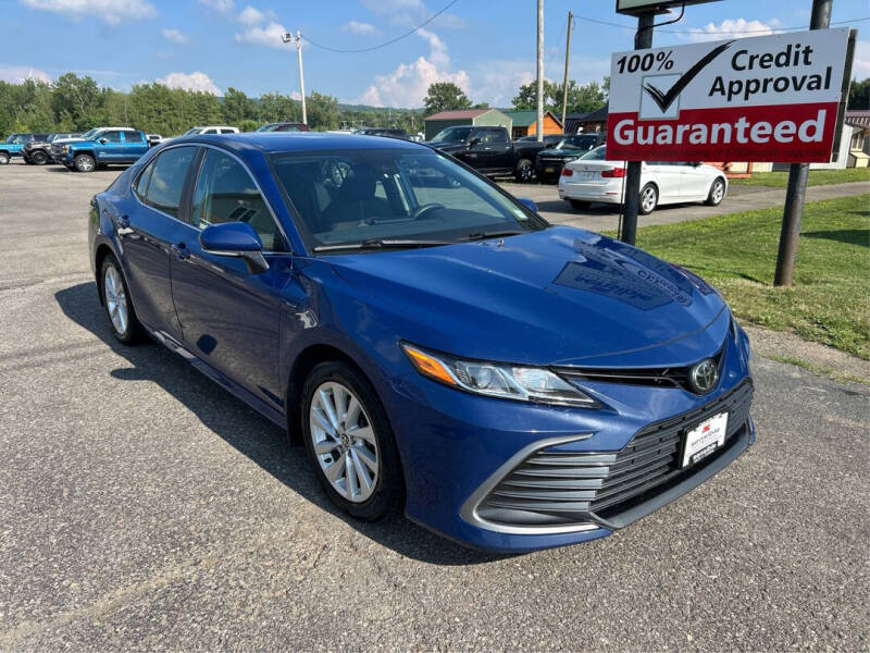 2023 Toyota Camry LE's photo