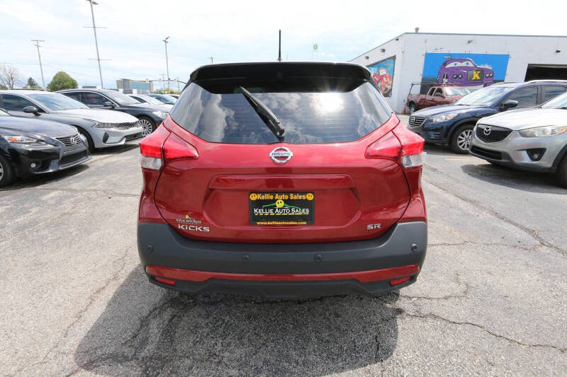 2020 Nissan Kicks SR