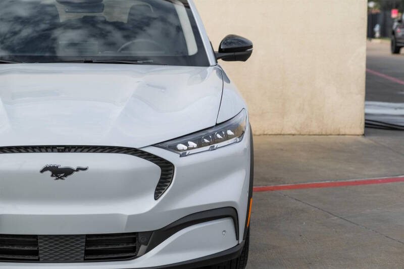 2023 Ford Mustang Mach-E Select