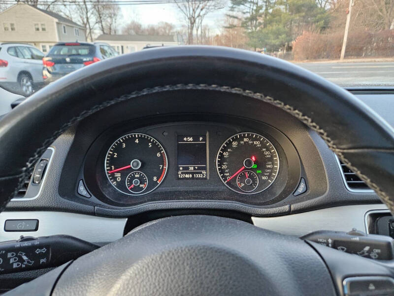 2013 Volkswagen Passat SE PZEV