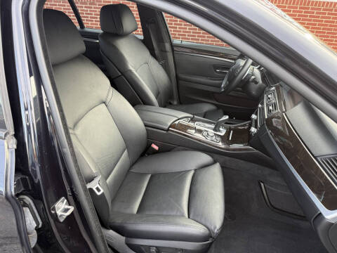 2012 BMW 5 Series 528i