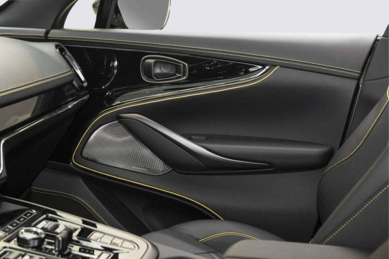 2026 Aston Martin DBX S