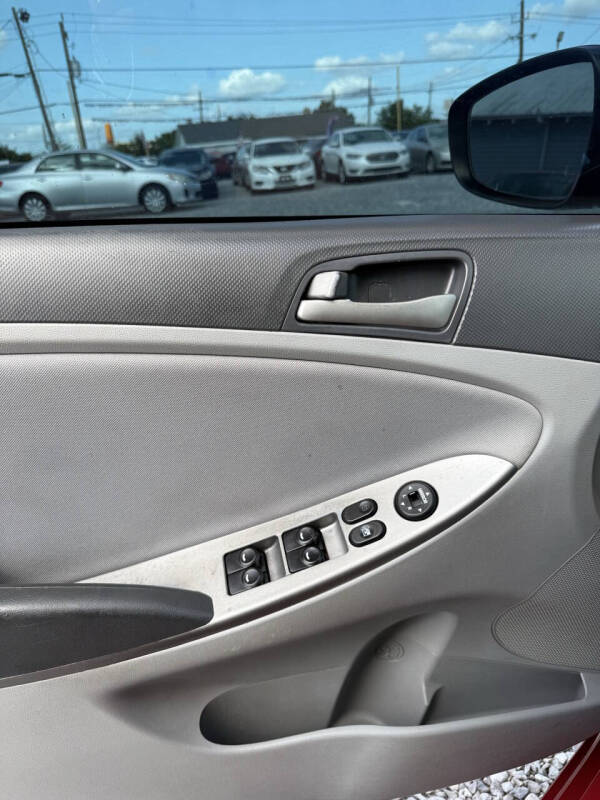 2017 Hyundai Accent SE