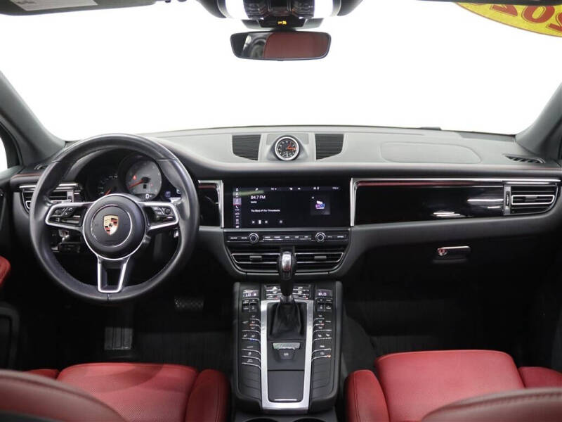 2020 Porsche Macan S