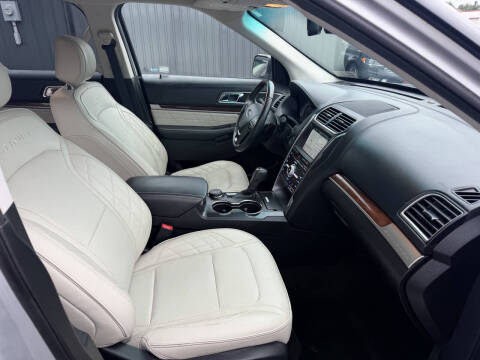 2017 Ford Explorer Platinum