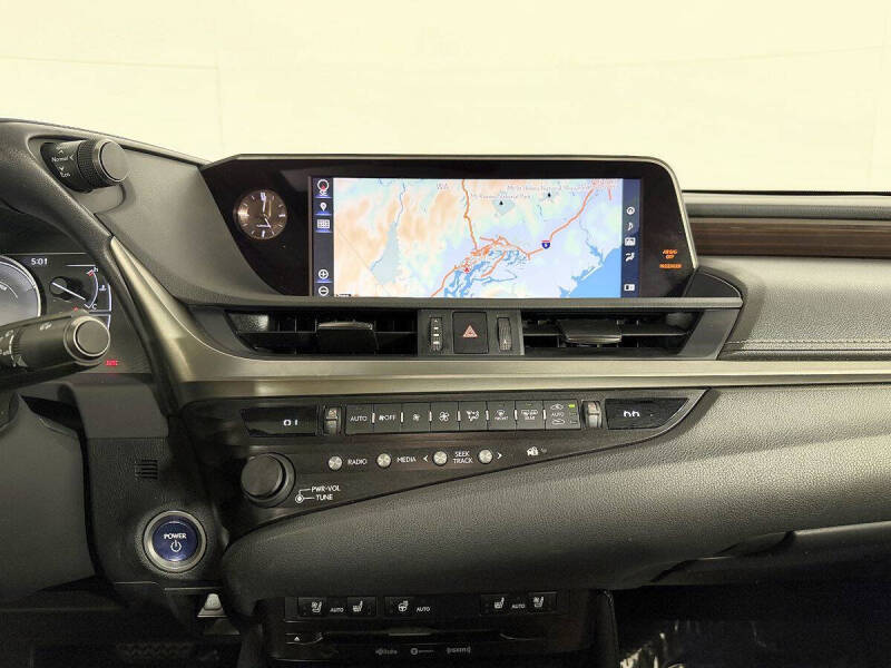 2019 Lexus ES 300h