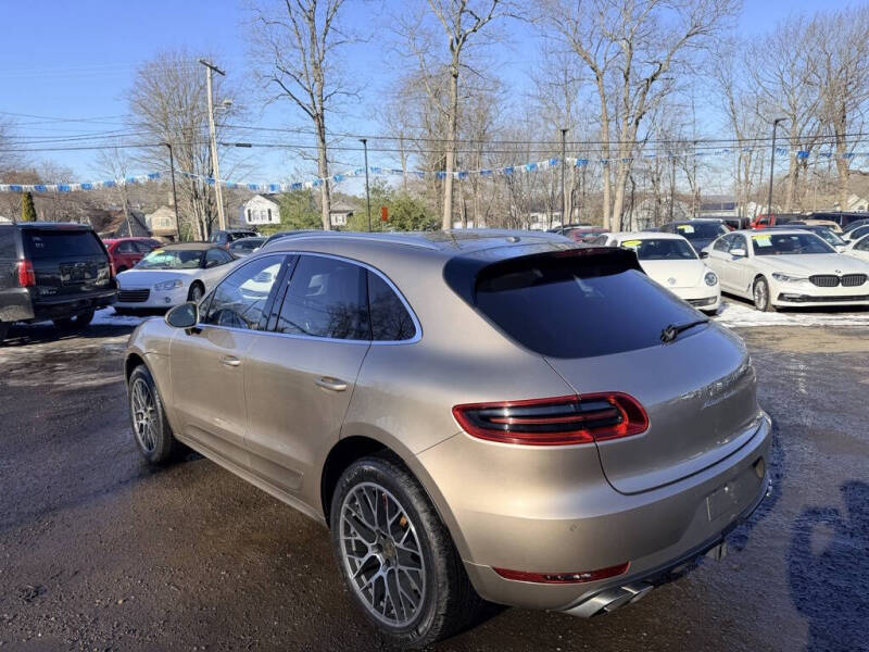 2015 Porsche Macan Turbo