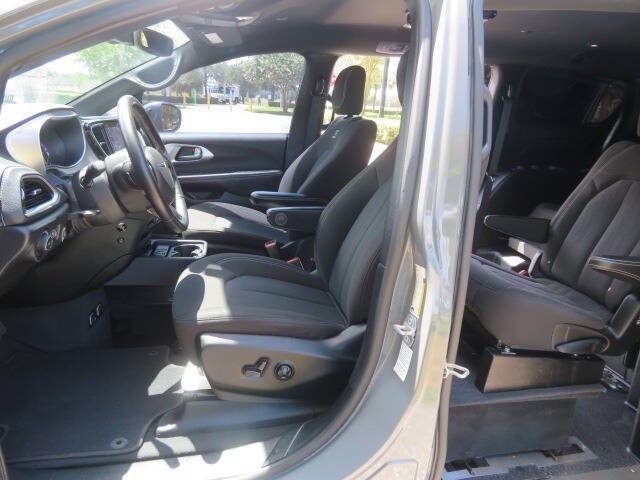 2021 Chrysler Pacifica Touring