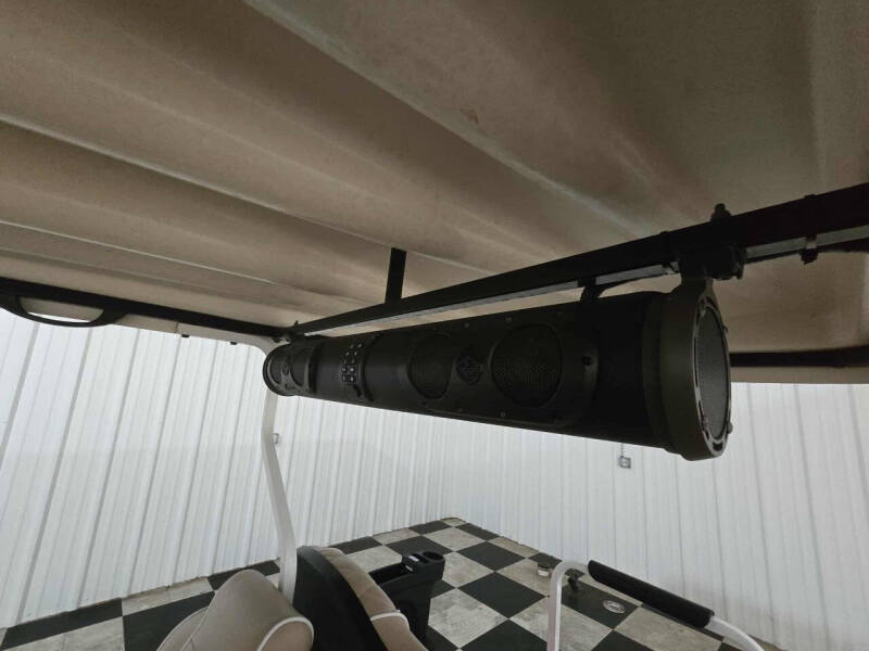 2022 Kodiak Defender 6 Passenger