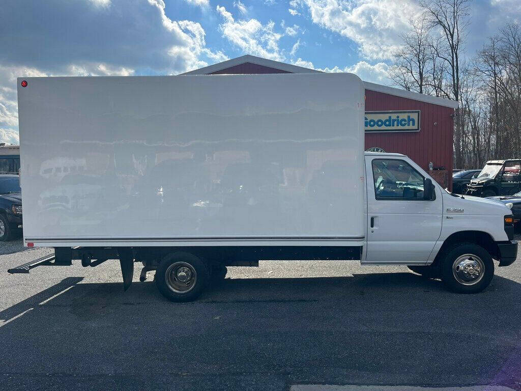 2015 Ford E-Series 2