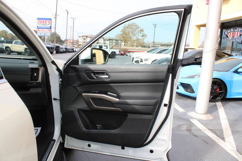 2023 Nissan Pathfinder Platinum