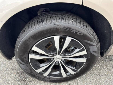 2025 Volvo XC60 B5 Core Dark Theme