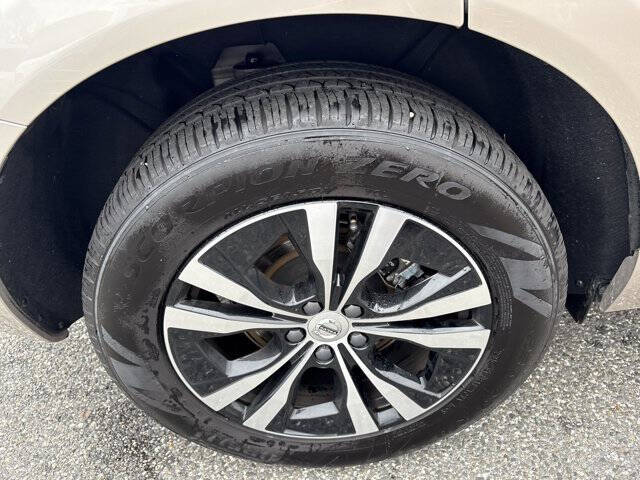 2025 Volvo XC60 B5 Core Dark Theme