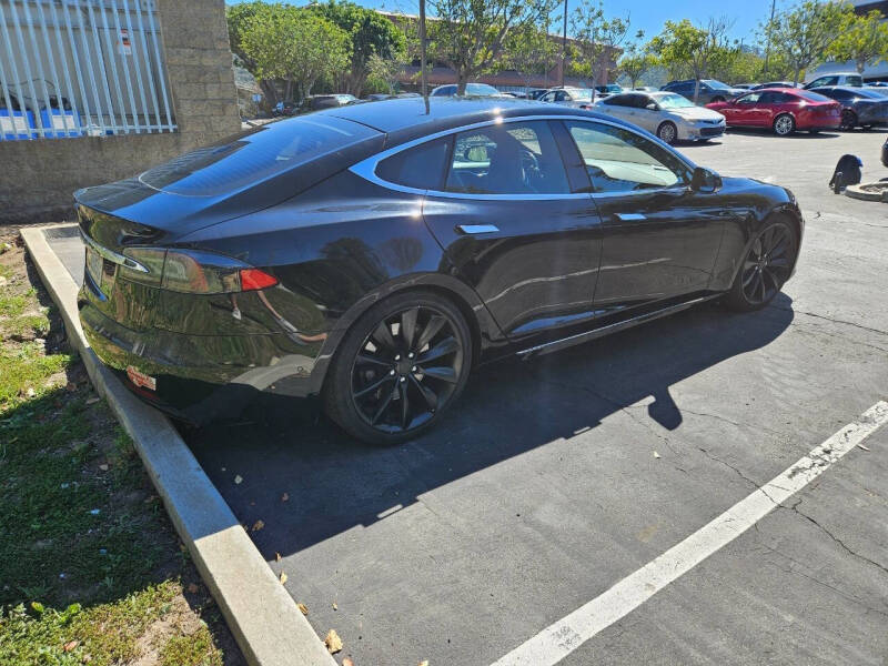 2016 Tesla Model S 90D