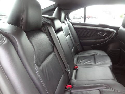 2017 Ford Taurus SEL