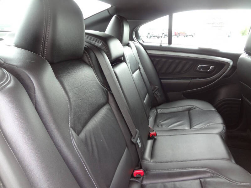 2017 Ford Taurus SEL